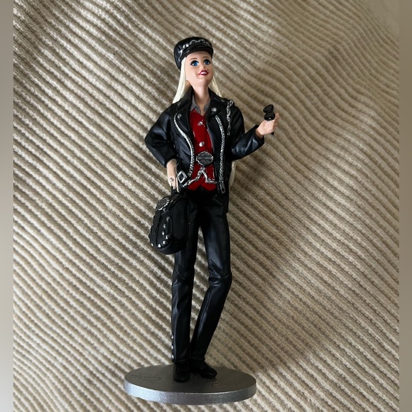 Vintage Hallmark Keepsake Barbie - Picture 6 of 6